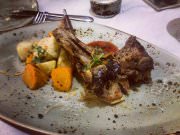 Acapella Restaurant & Lounge, ресторан