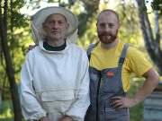 Добрый пасечник у метро Кантемировская