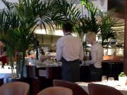 Selfie, ресторан