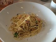 Selfie, ресторан